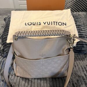 Authentic Louise Vuitton Empreinte Maida Hobo Tourterelle